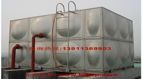 如何清洗玻璃鋼水箱死角內的污垢?